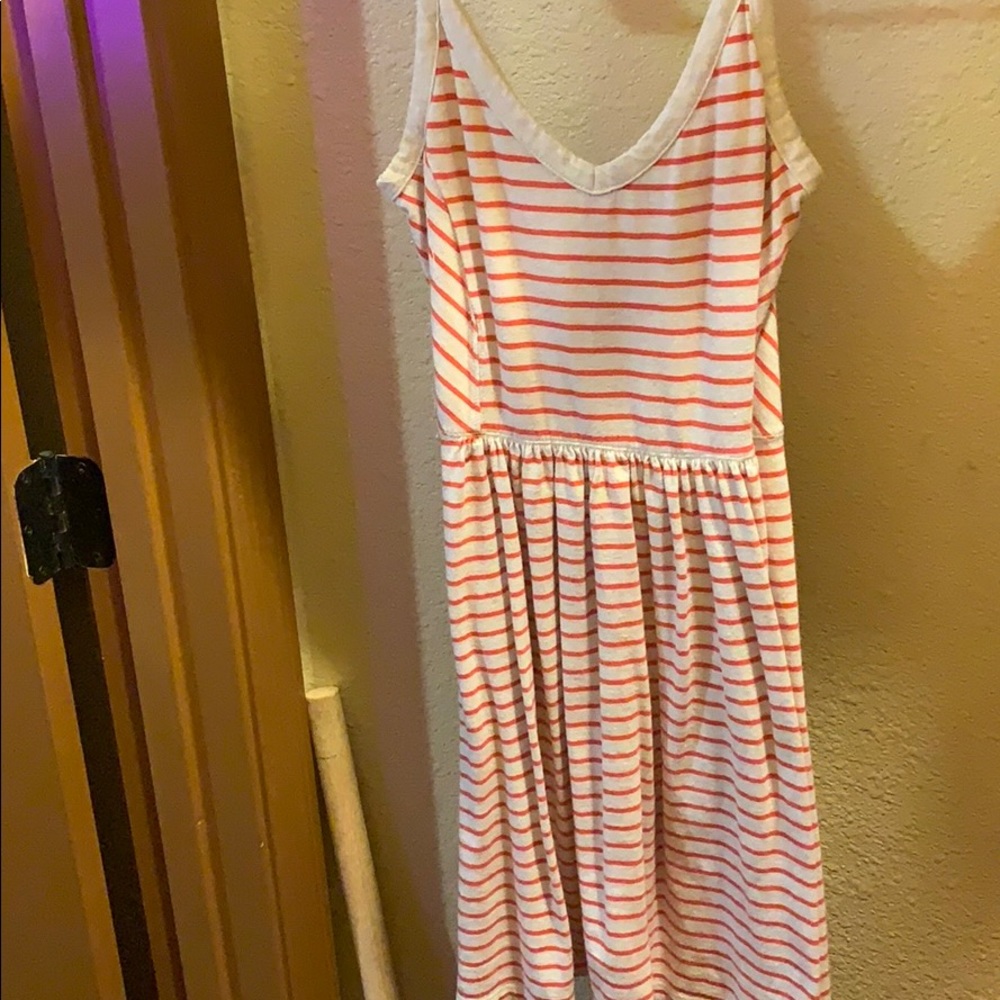 Gently used dress, doesn’t fit the same anymore.